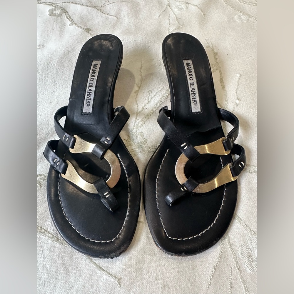 Authentic Manolo Blahnik kitten heel sandals